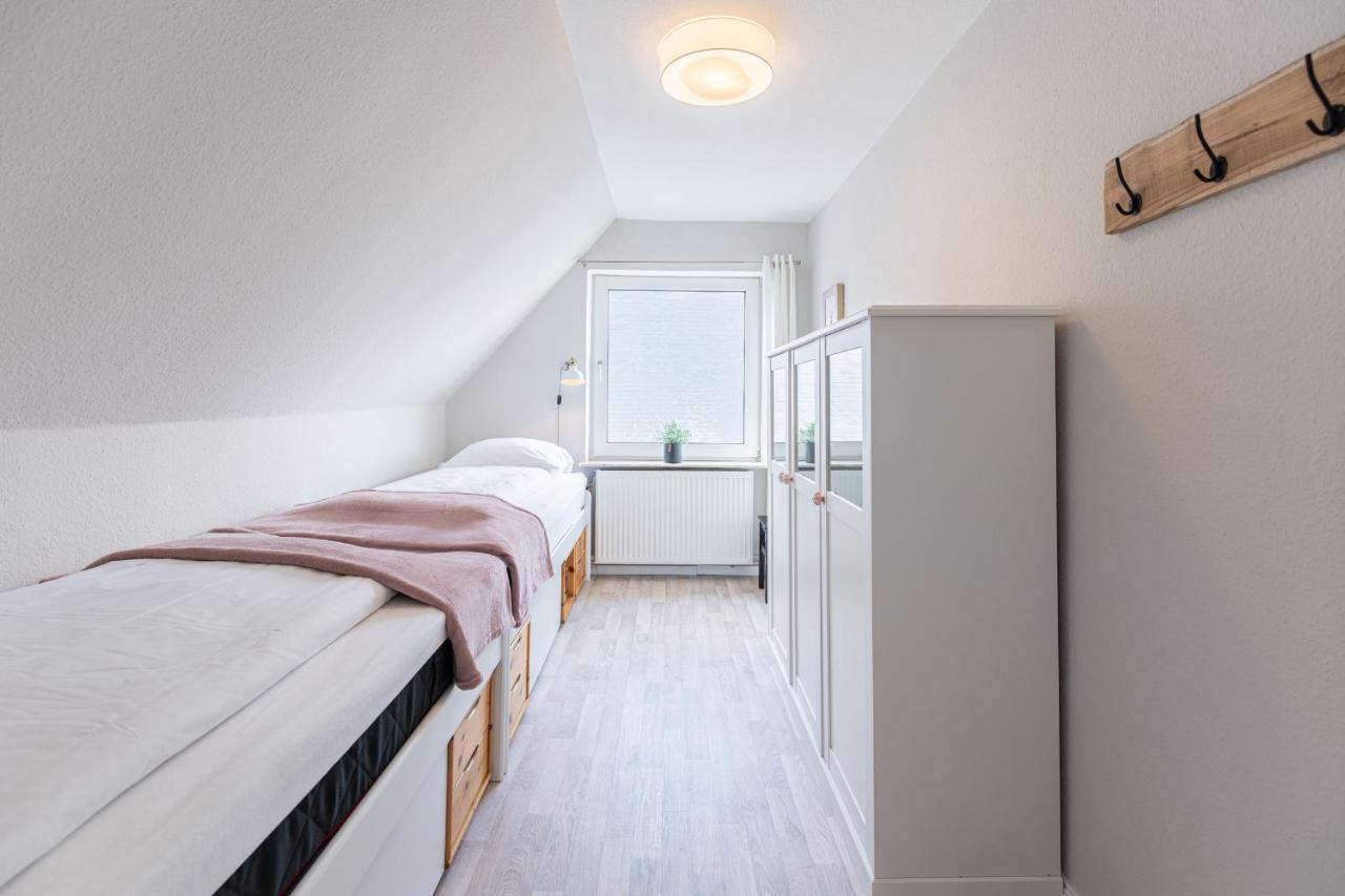 Tante Tine Apartment ฮูซุม ภายนอก รูปภาพ